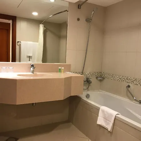 Copthorne Airport Hotel Dubai Exterior photo